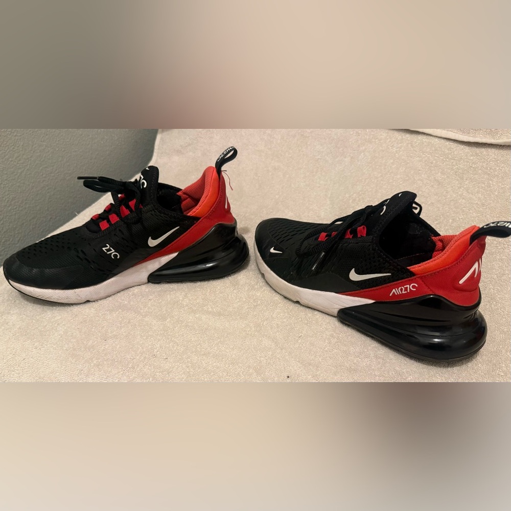 Nike Black and Red Air270 Athletic Sneakers - Picture 3 of 9